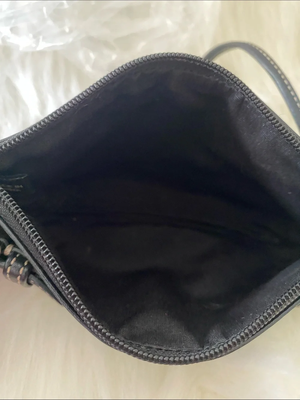 Coach compact black